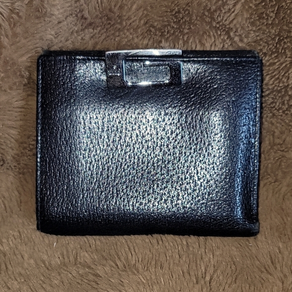 Gucci G Squared Logo Black Pebbled Leather Silver Clasp French Compact Wallet - Picture 2 of 16